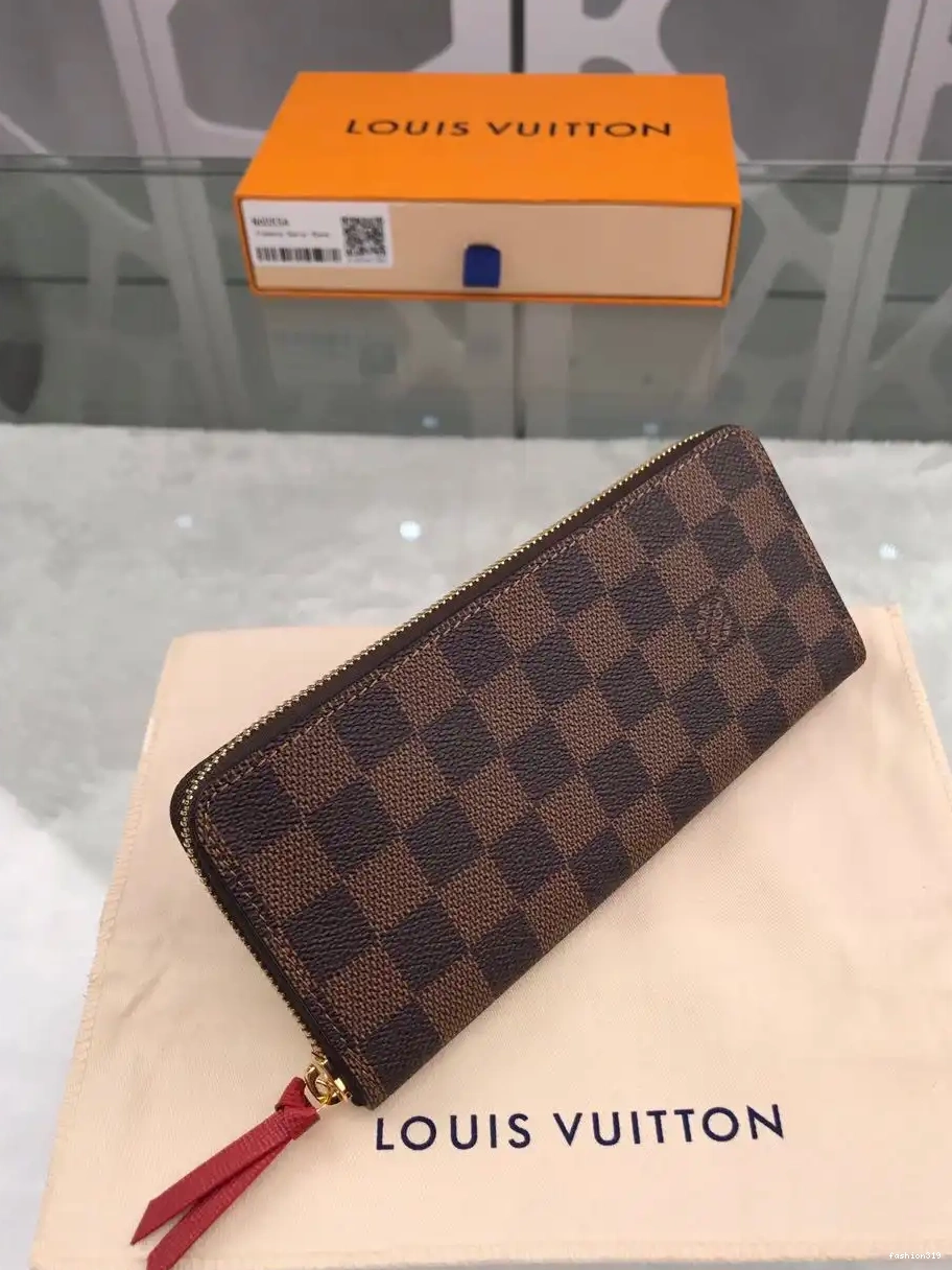 LOUIS ZIPPY VUITTON 0405
